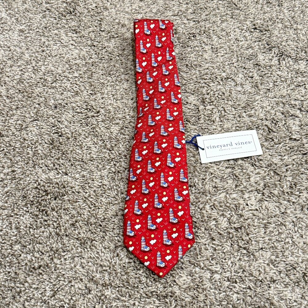 NWT Vineyard Vines 100% Silk Red Lighthouse Tie